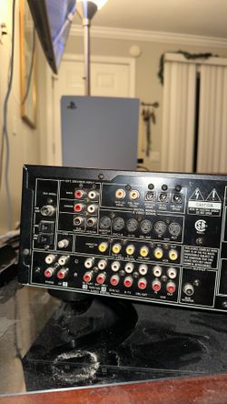 Yamaha receiver HTR-5250  (no remote)
