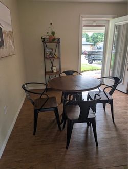 Havertys Solid Wood Table & 4 Chairs – $500.00
