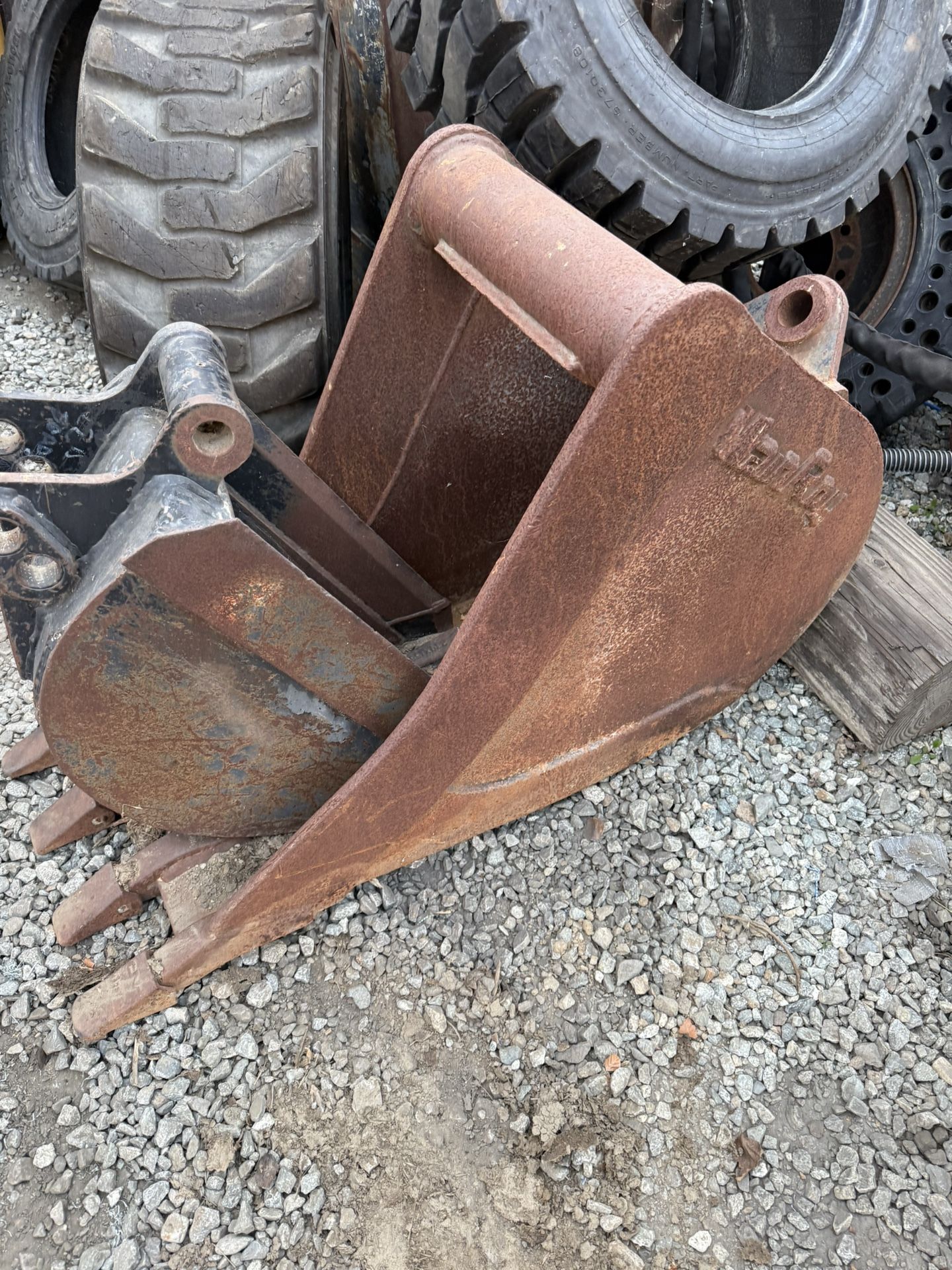 WainRoy 18” Bucket