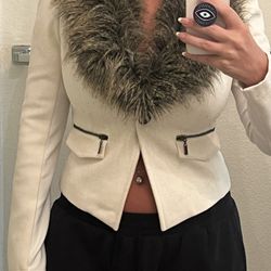 Bebe Size Medium Women's Blazer With Fur Collar Like New 