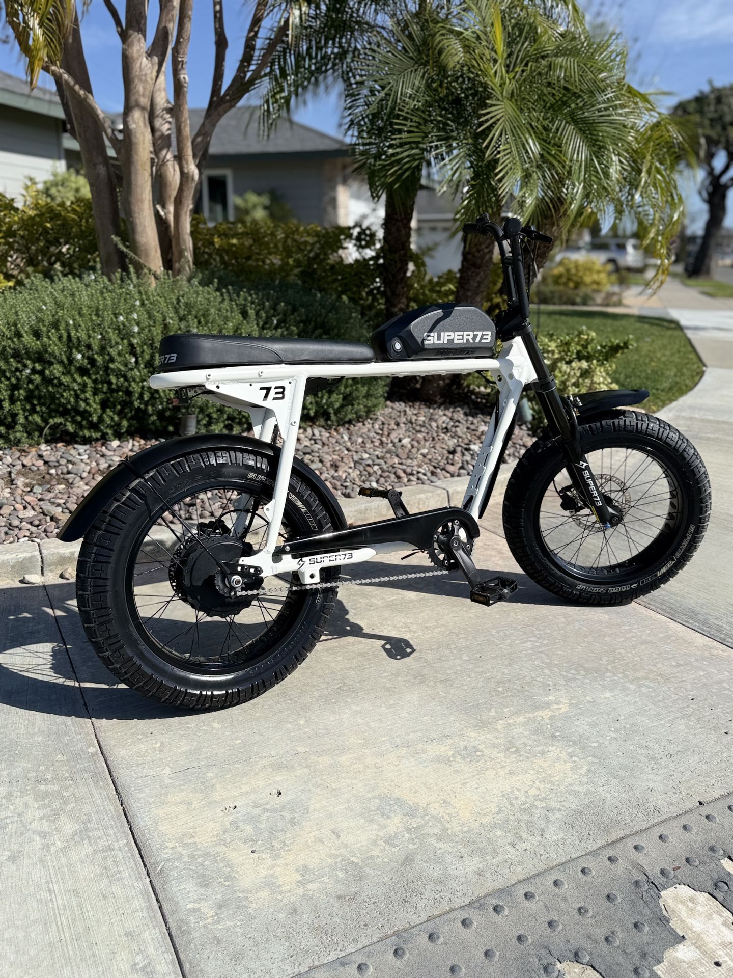 Super 73 S2 (157 Miles) Rare Bone White Colorway——NO TRADES😡