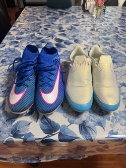 Soccer cleats