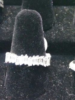 Size. 7.5 sterling silver Cz Diamond Ring.