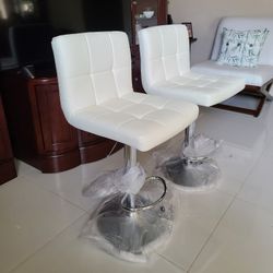 Set Of 2 BAR STOOLS BRAND NEW 