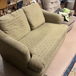 Free Love Seat