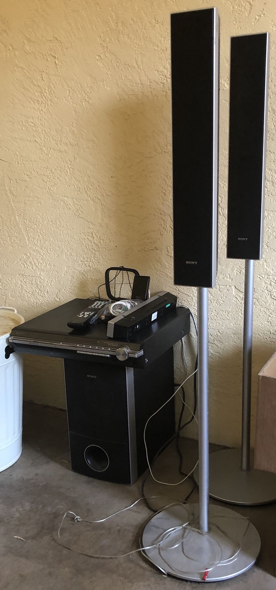 SONY DAV-HDX501W 7.1 Channel Home Theater System