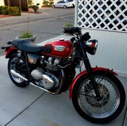 2004 TRIUMPH T100 BONNEVILLE