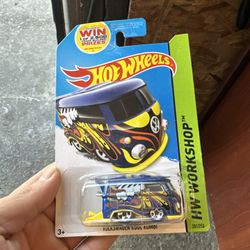 Hot Wheels Volkswagen Kool Kombi 6$