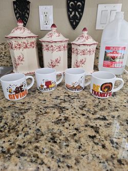 4 Peanuts Coffee Mugs