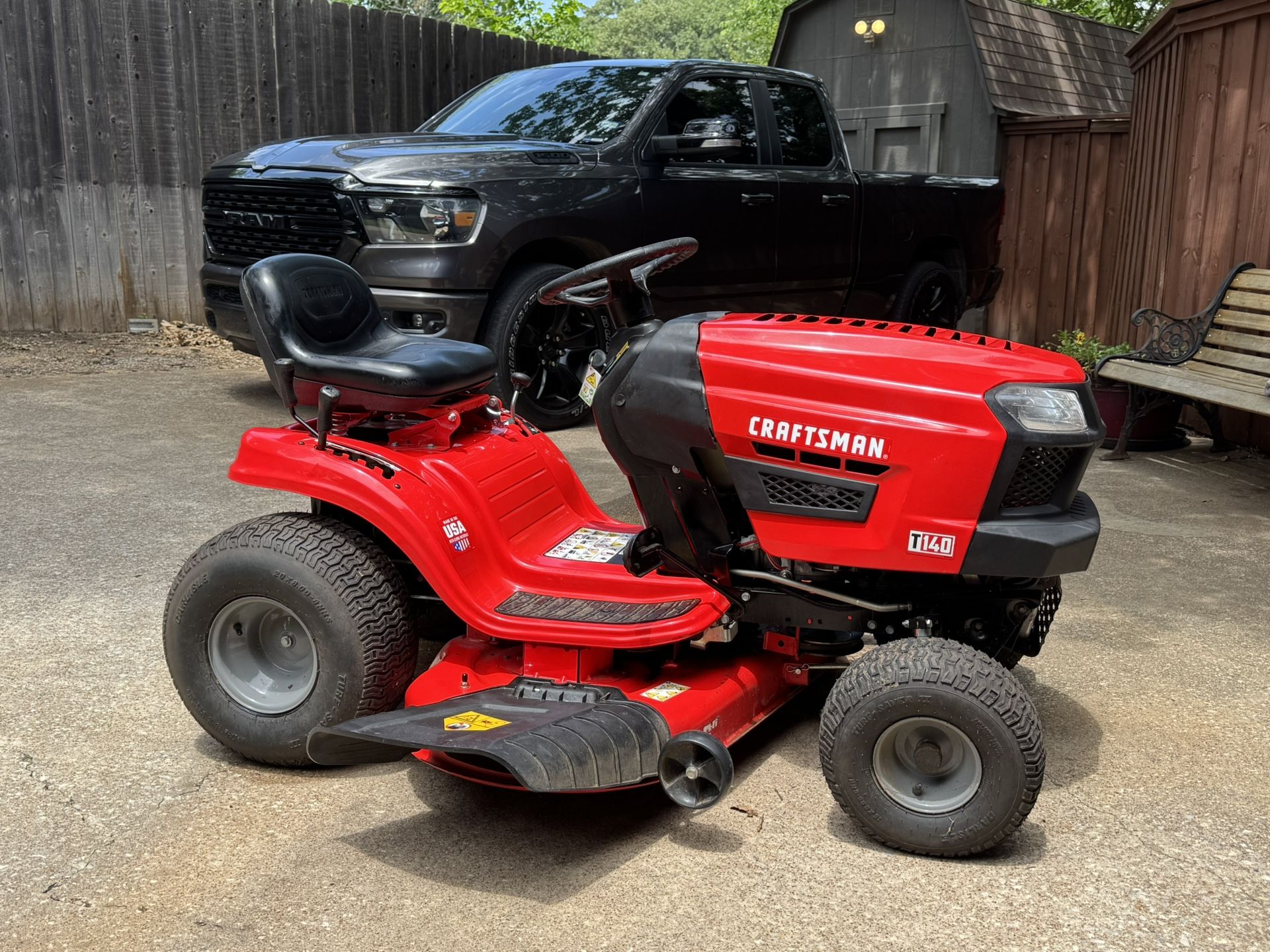 2004 Craftsman T-140 Lawnmower
