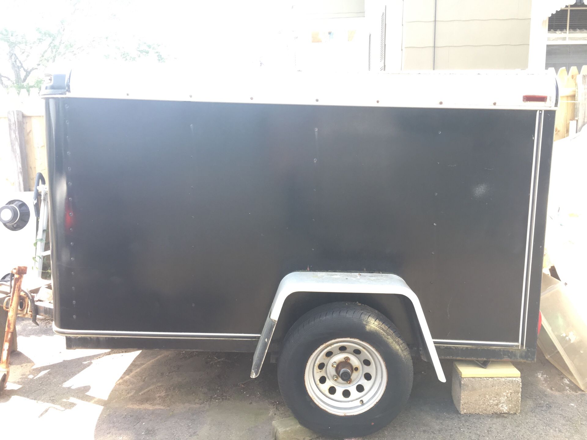 1994 Doolittle enclosed trailer. Approximately 8x4x5 & 2000lbs