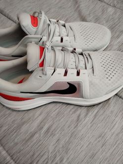 Nike Vomero Trainers, NWT Size ,13