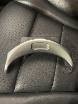 Use Mercedes-Benz center console chrome molding