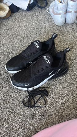 Nike 270