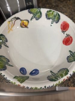 Ceramic Bowl with Vegetable Pattern