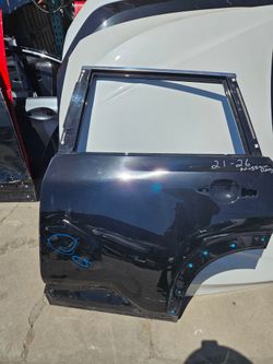 Nissan rogue left rear door oem