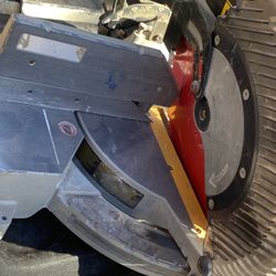 Dewalt 12” Miter Saw Work Good 