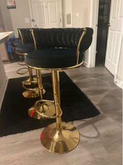 BLACK & GOLD BAR STOOLS