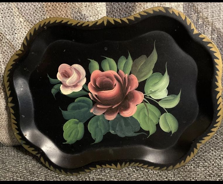 Vintage Roses Small Cosmetic/Tip Tray Chippendale Gold Edge Beautiful Piece 9x7"