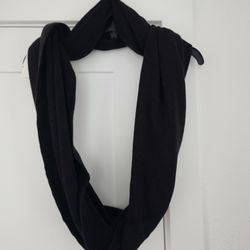 New With Tags Calvin Klein Black Infinity Scarf