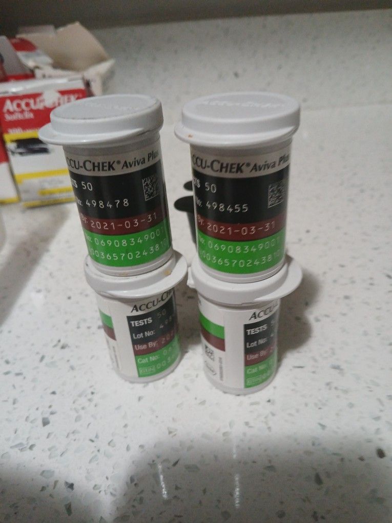 ACCU-CHEK Aviva Plus. Test Strips 100