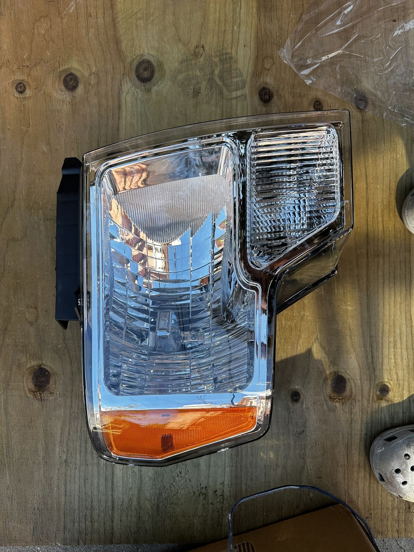 Ford F150 Right Side Headlight Year 2009-2014