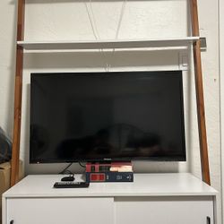 Modern Ladder TV Stand