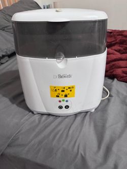 Dr. Brown’s Deluxe Electric Bottle Sterilizer – AC045