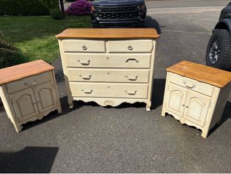 Dresser and nightstand set