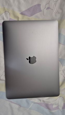 Apple MacBook Air M1 silicon 13.3" 8GB RAM 1TB SSD Gray + Low battery count 52 MacOS Mac Laptop Computer