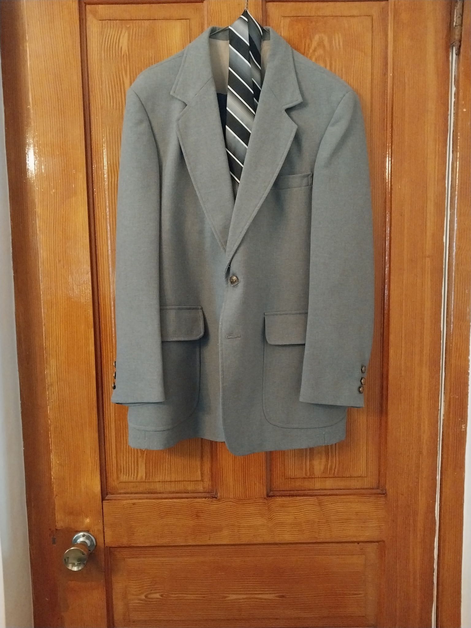 Men’s Sport Coats and Pants Sets - Size 34