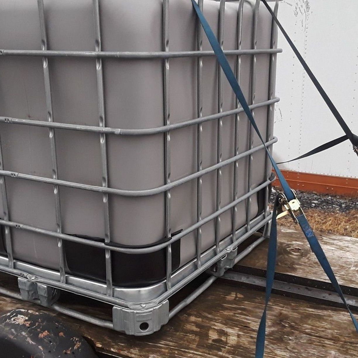 Water totes tanks storage
