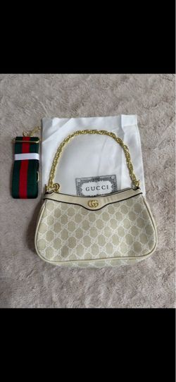 Small shoulder bag