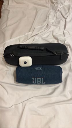 JBL Portable Bluetooth Speaker with Carry Case plus Motorola moto buds