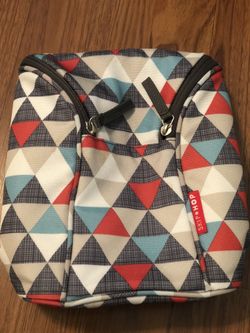 SKIP*HOP Grab & Go Double Bottle Bag in Multicolored 