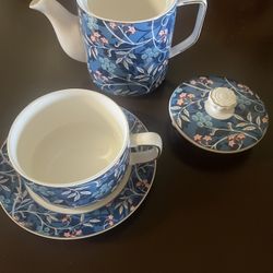 Grace Teaware Fine Porcelain Tea Set