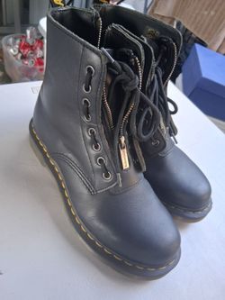 Dr. Martens Sinclair Leather platform Boots size 8