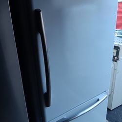 White Refrigerator With Bottom Freezer Ice Maker