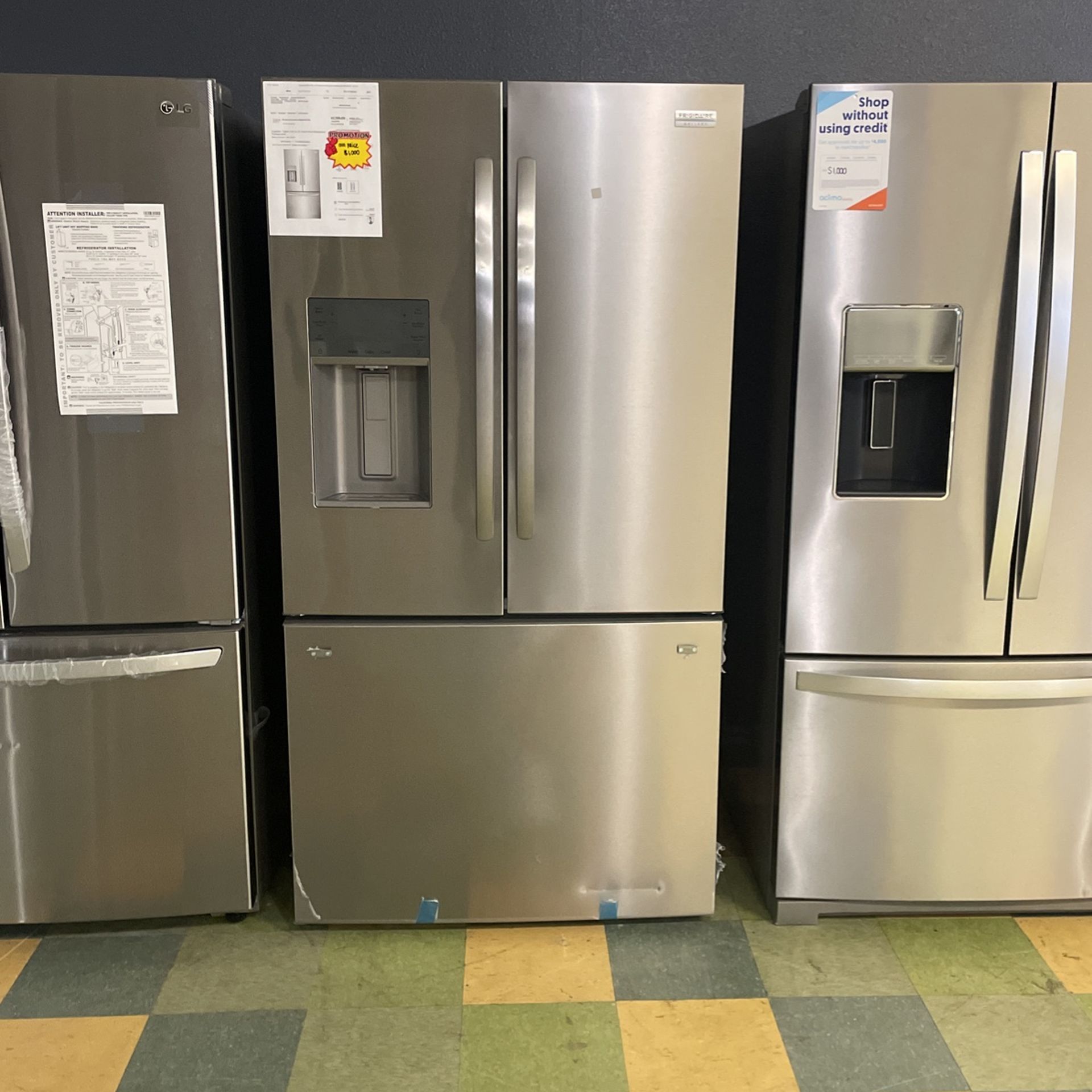 Frigidaire Stainless Steel Bottom Freezer Refrigerator‼️‼️