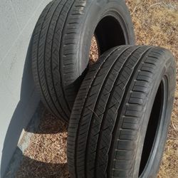 275/55R19 Laufenn S Fit Tire