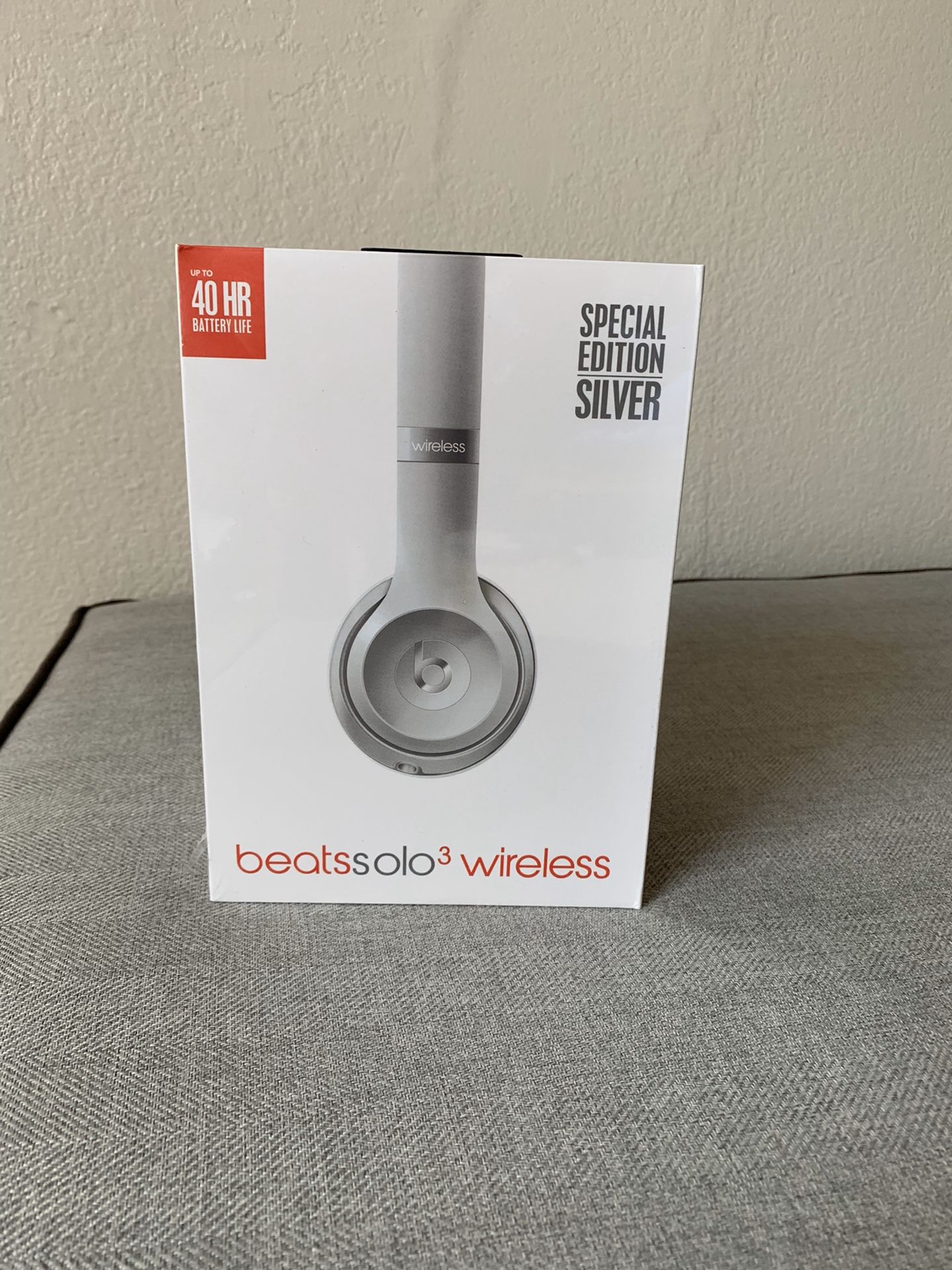 Beats solo 3 wireless headphones