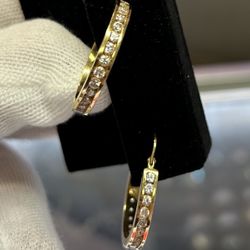 18kt White Gold .80 CT Diamond Earrings