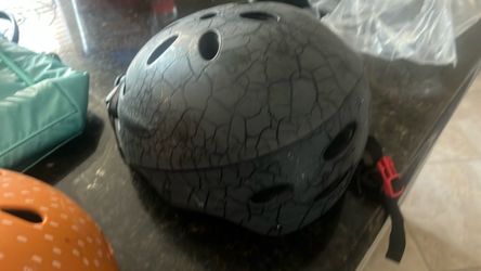 Dark Gray Crackle Print Skate Helmet