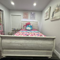 Queen Bed Without Mattress 