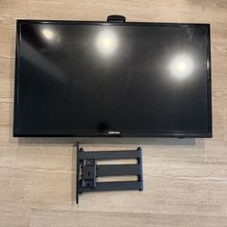 Samsung TV and Wall Mount 