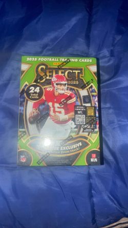 Select 2025 Football Trading Cards