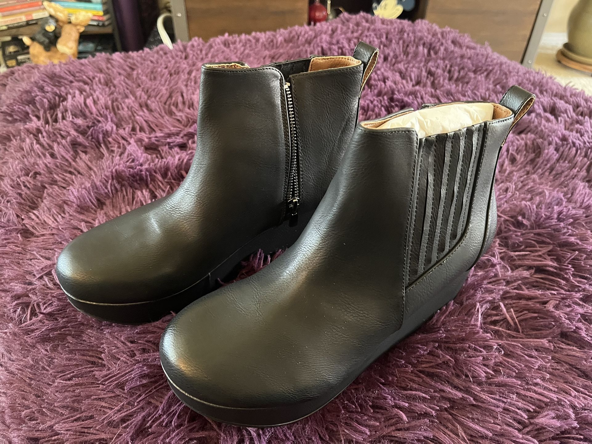 9 1/2 3 Inch black wedge booty