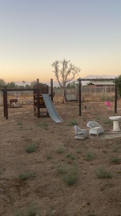 Playground 85$