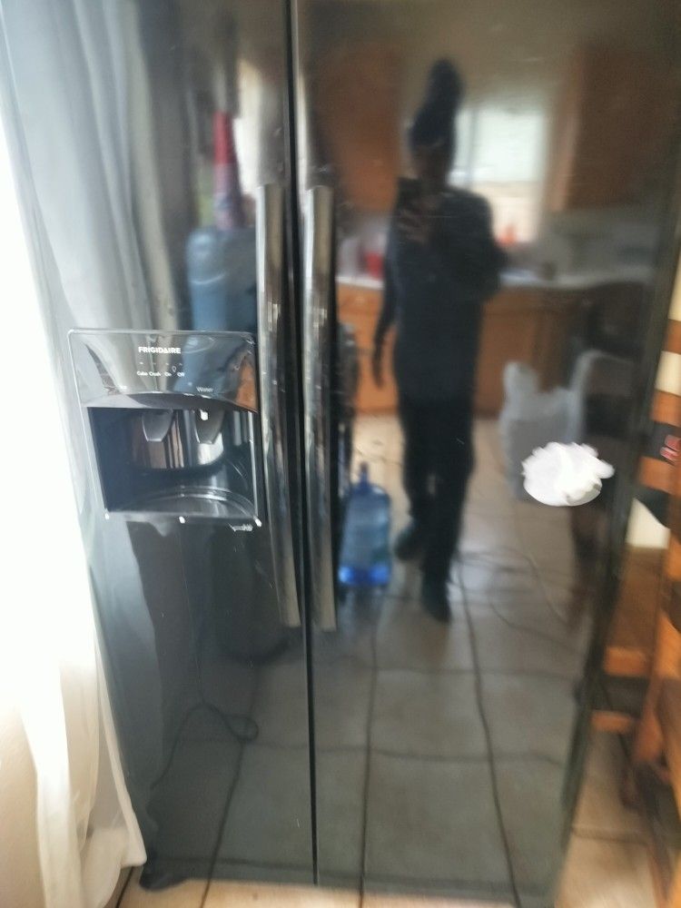 Refrigerator 25.6c Ft Side By Side