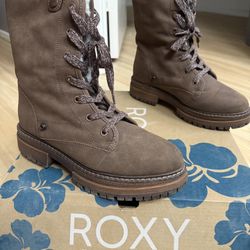 Like New Women’s Roxy Boots Size 8.5